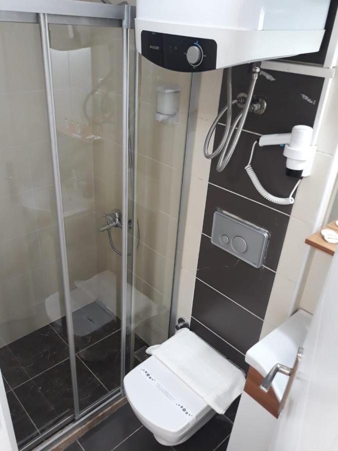 Taksim Pera Aparts Aparthotel Istanbul Exteriör bild