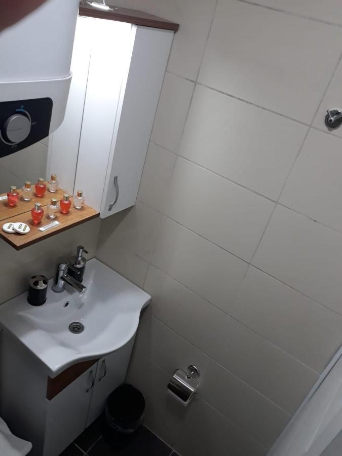 Taksim Pera Aparts Aparthotel Istanbul Exteriör bild