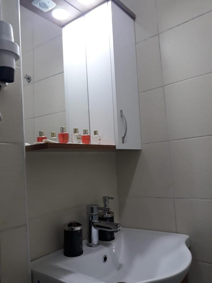 Taksim Pera Aparts Aparthotel Istanbul Exteriör bild